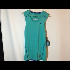 Men’s Nike Pro Combat Hypercool Fitted Tank Top S